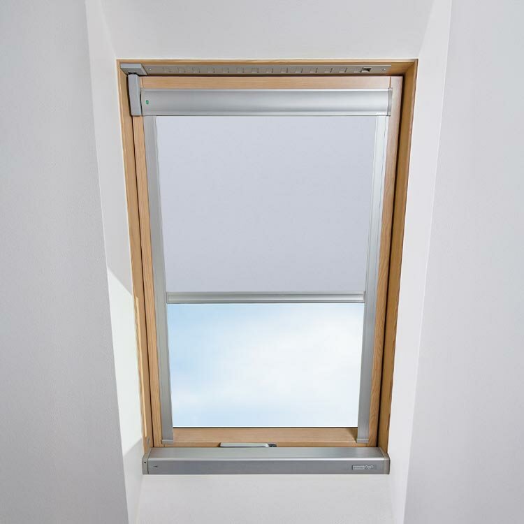 FAKRO elektrisch verduisterend rolgordijn voor dakraam