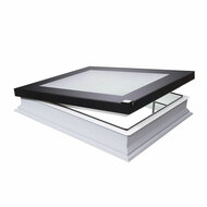 Fakro platdakraam elektrisch DEF DU6 100x100 cm